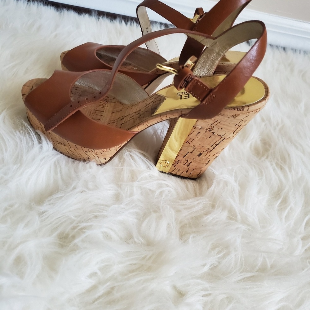 Michael kors shoes pre-owned size 6.5